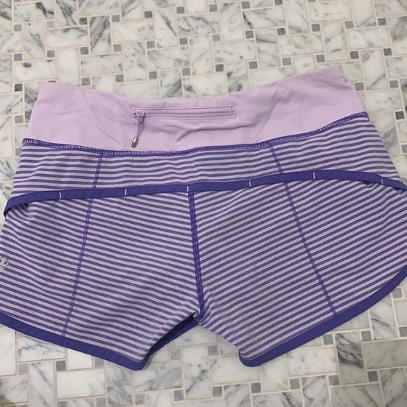 Lululemon size 4 womens purple striped shorts - Picture 2 of 3